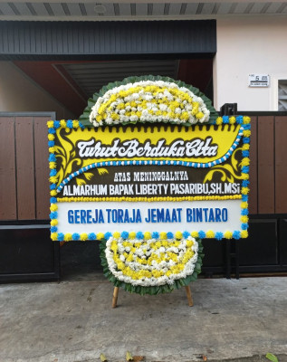 Papan Bunga Duka di Semidang Alas