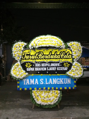 Papan Bunga Duka di Semidang Alas